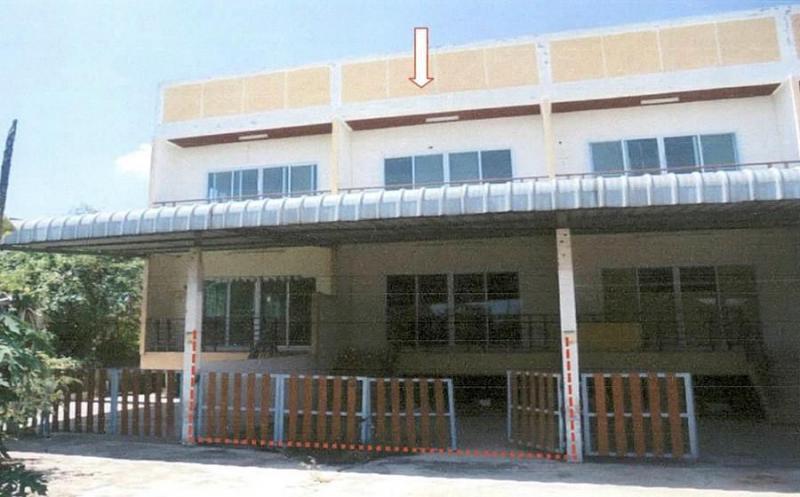 ทาวน์เฮ้าส์หลุดจำนอง ธ.ธนาคารอาคารสงเคราะห์ อ่างทอง เมืองอ่างทอง บ้านแห